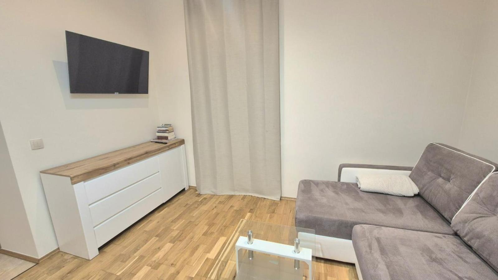 Topolowa Apartament Z Klimatem- Topolowa/Rynek/Pkp Krakow Luaran gambar